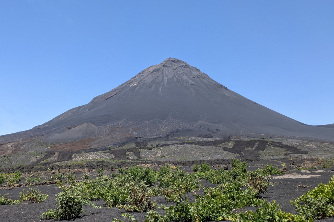 Pico do Fogo, 2 829 mCap-Vert 🇨🇻