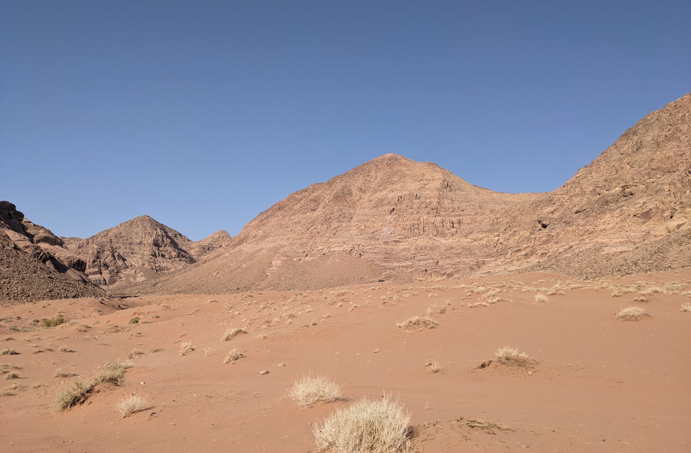 Djebel Umm ad Dami, 1 854 mJordanie 🇯🇴